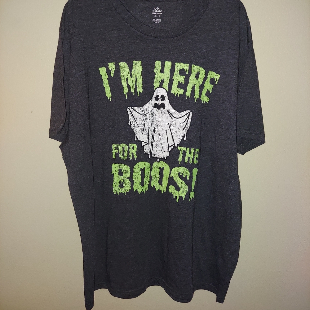 Men's Large Halloween Ghost Tshirt with the words "I'm here for the Boos!"